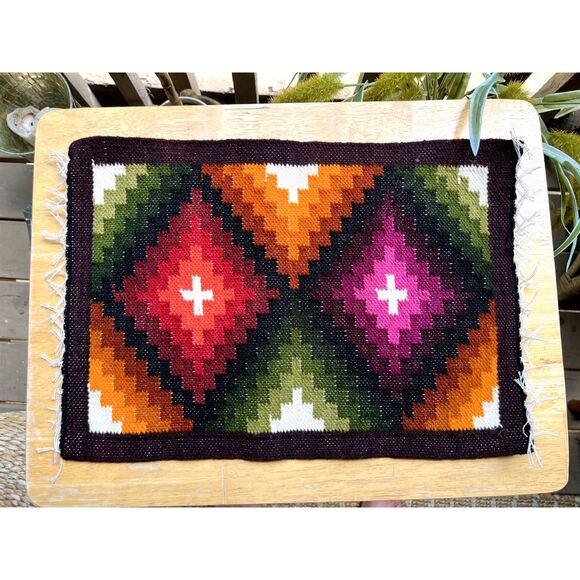Peruvian Woven Wool Placemats / Textiles - Picture 7 of 8